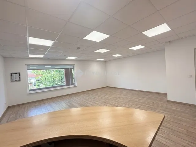 Kiadó kereskedelmi és ipari ingatlan Szigetszentmiklós 51 nm