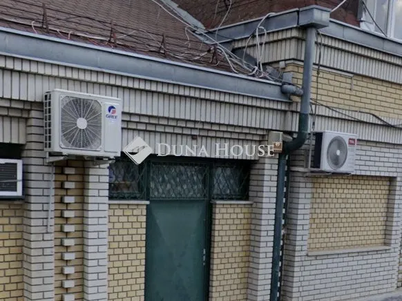 Eladó kereskedelmi és ipari ingatlan Budapest XX. kerület, Tátra tér 22 nm