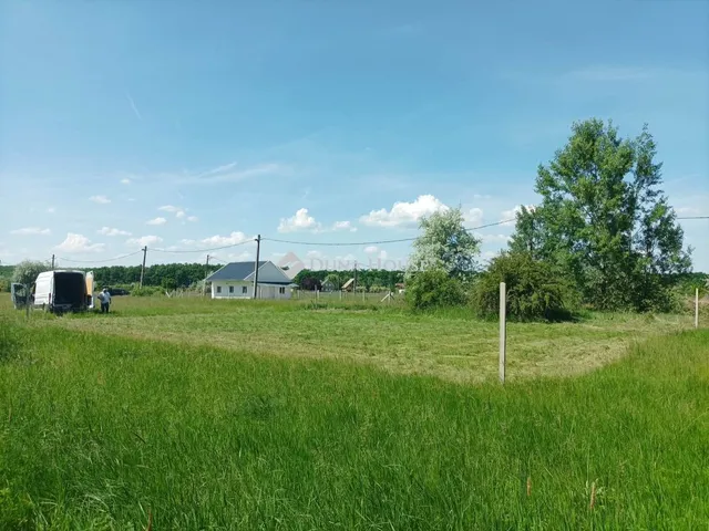Eladó telek Abádszalók 500 nm