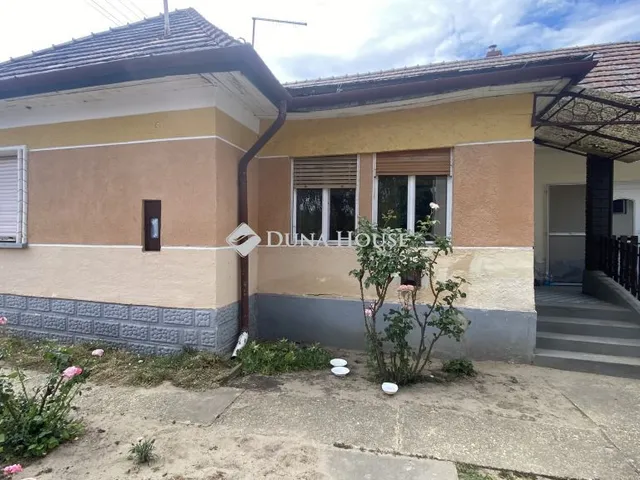 Eladó ház Tápióbicske 97 nm