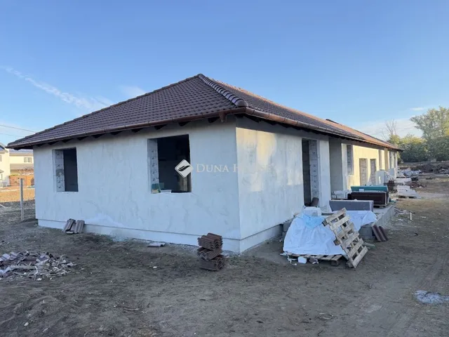Eladó ház Monor 99 nm