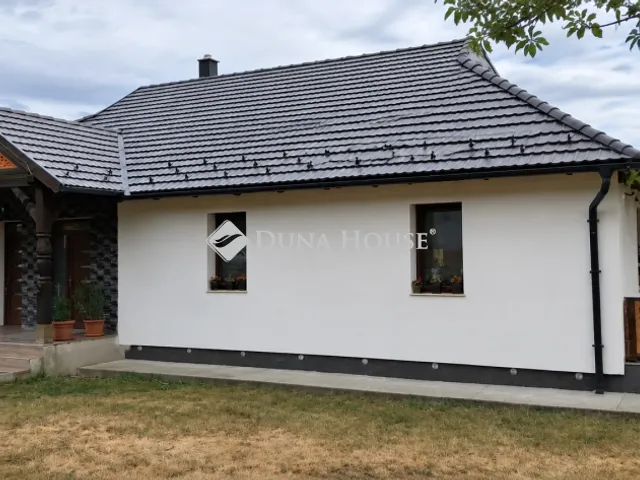 Eladó ház Berkenye 150 nm