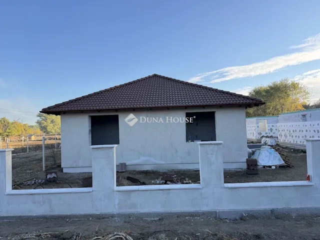 Eladó ház Monor 99 nm