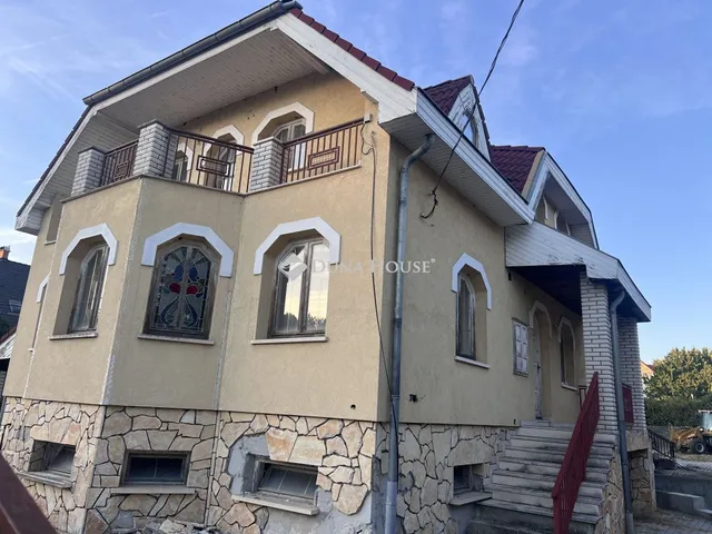 Eladó ház Alsónémedi 300 nm