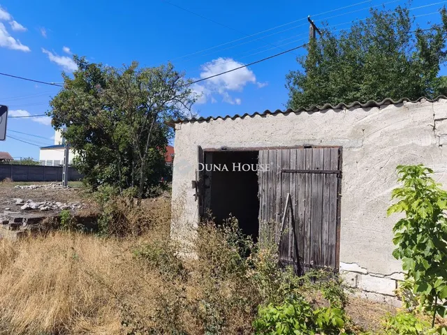 Eladó garázs Ráckeresztúr 36 nm