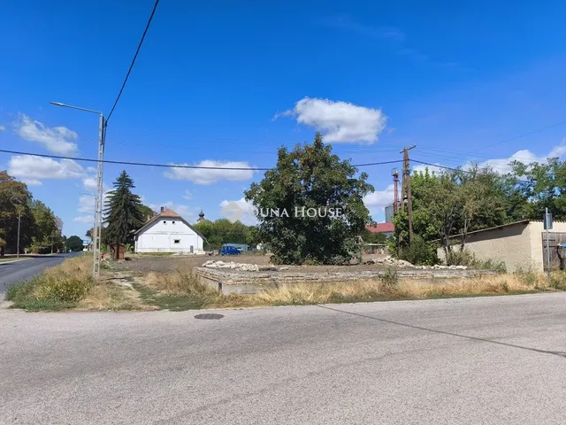 Eladó garázs Ráckeresztúr 36 nm