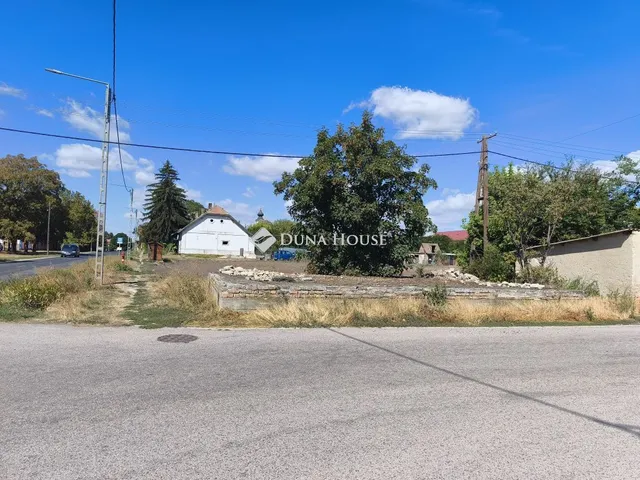 Eladó telek Ráckeresztúr 118 nm