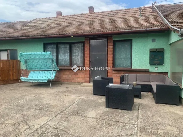 Eladó ház Balatonőszöd 181 nm