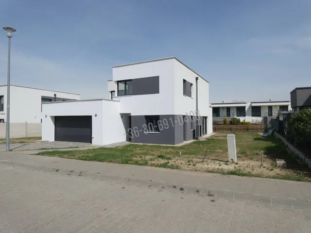 Eladó ház Mogyoród 226 nm