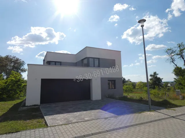 Eladó ház Mogyoród 225 nm
