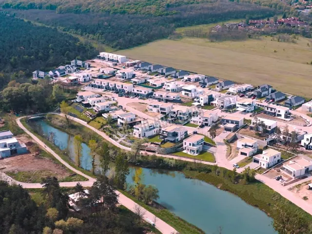 Eladó ház Mogyoród 234 nm