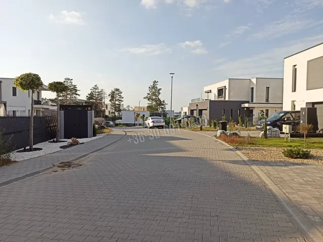 Eladó ház Mogyoród 234 nm