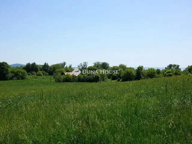 Eladó telek Badacsonytomaj 4184 nm