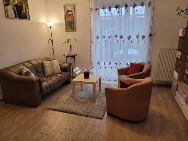 Eladó ház Budapest XVI. kerület 64 nm