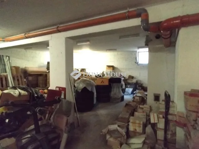 Eladó kereskedelmi és ipari ingatlan Budapest XIV. kerület 129 nm