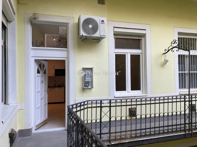 Eladó lakás Budapest VIII. kerület, Horváth Mihály tér 46 nm