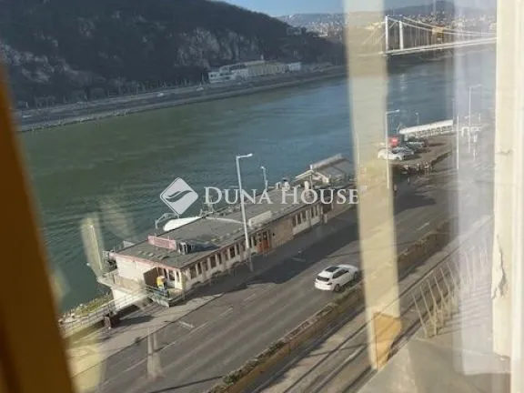 Kiadó lakás Budapest V. kerület, Belgrád rakpart 42 nm