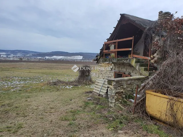 Eladó telek Pécsely, Külterület 5969 nm