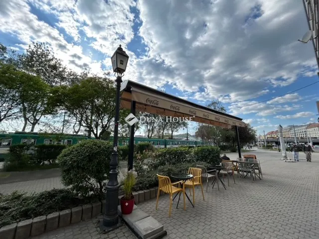 Eladó lakás Budapest IX. kerület, Boráros tér 110 nm
