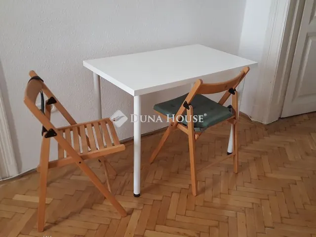 Eladó lakás Budapest VII. kerület, Rottenbiller utca 77 nm