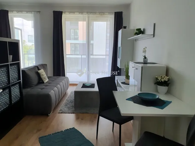 Eladó lakás Budapest III. kerület, Bogdáni út 40 nm