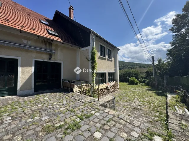 Eladó ház Pilisszentlászló 415 nm
