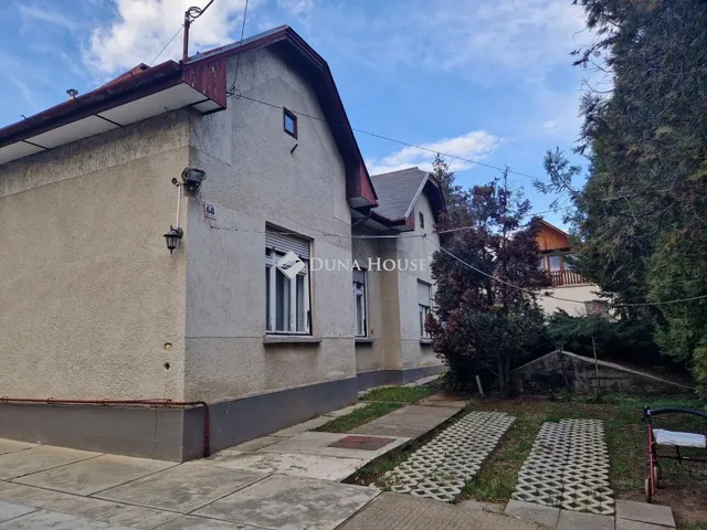 Eladó ház Budapest XVI. kerület 175 nm