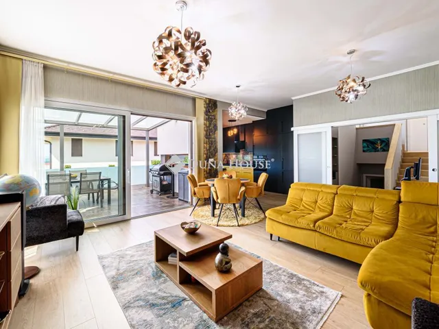 Eladó ház Csömör 270 nm