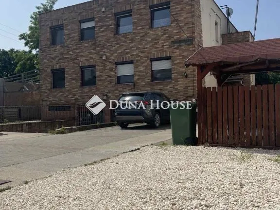 Eladó ház Budapest XVIII. kerület 260 nm