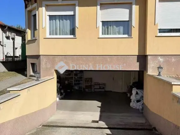 Eladó ház Budapest XVIII. kerület 256 nm