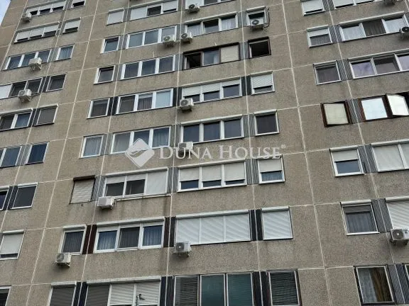 Eladó lakás Budapest XV. kerület, Mézeskalács tér 45 nm