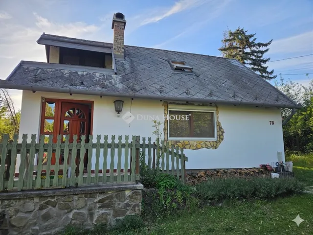 Eladó nyaraló Pócsmegyer 56 nm