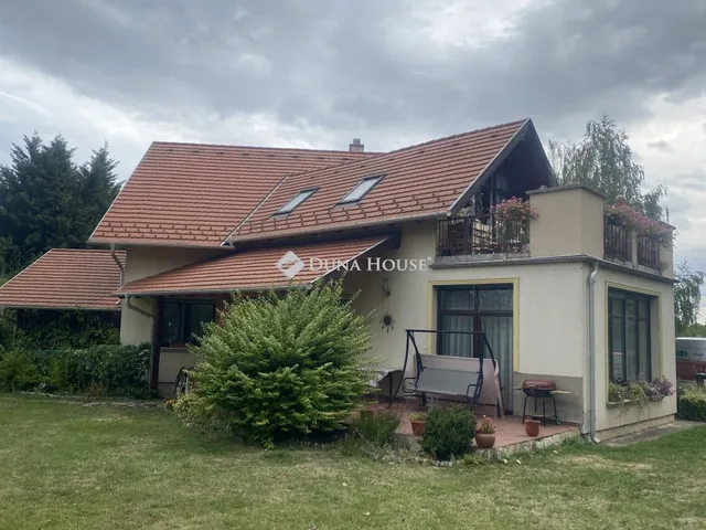 Eladó ház Veresegyház 206 nm
