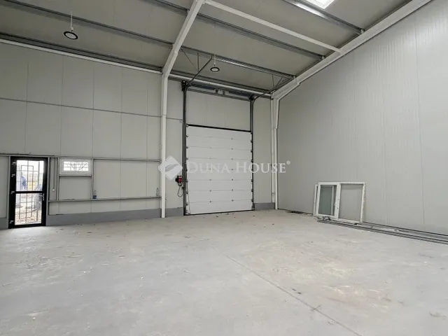 Kiadó kereskedelmi és ipari ingatlan Alsónémedi 170 nm