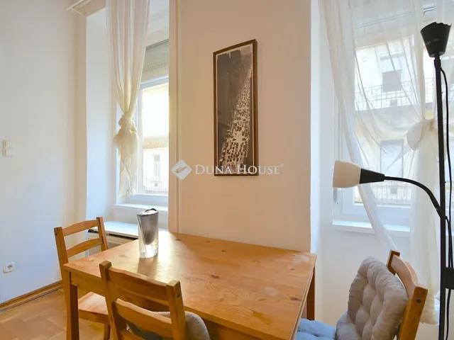 Eladó lakás Budapest VI. kerület, Szondi utca 41 nm
