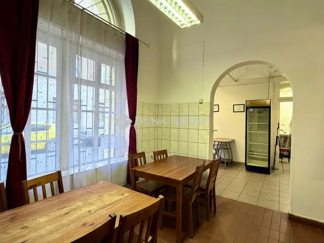 Kiadó kereskedelmi és ipari ingatlan Budapest VIII. kerület, Vásár utca 49 nm