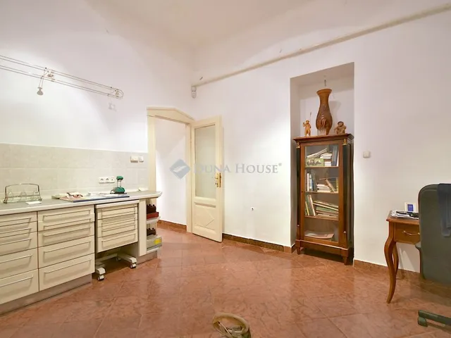 Kiadó lakás Budapest V. kerület, Haris köz 45 nm