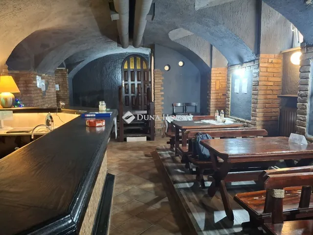 Eladó kereskedelmi és ipari ingatlan Budapest VII. kerület, Osvát utca 211 nm