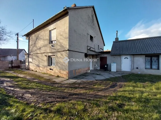 Eladó ház Szedres 120 nm