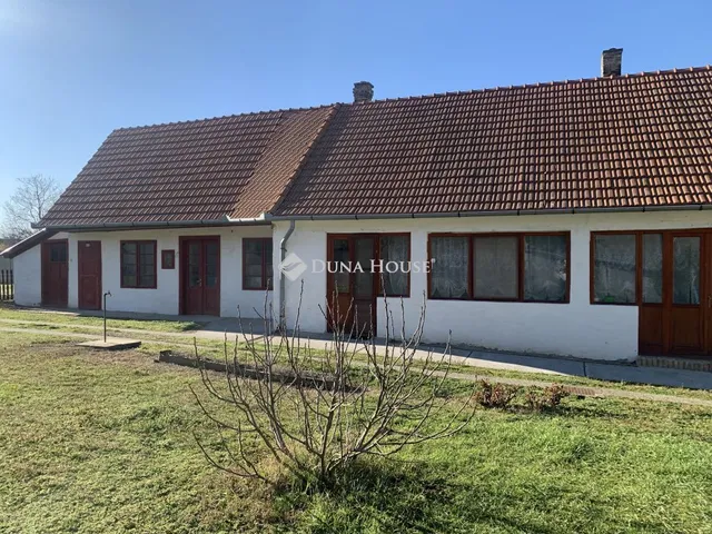 Eladó ház Tolna 93 nm