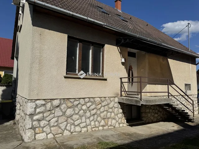 Eladó ház Bonyhád 140 nm