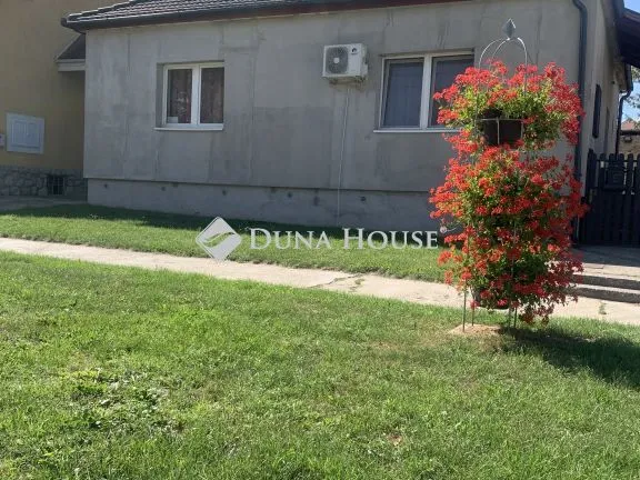 Eladó ház Hőgyész 86 nm