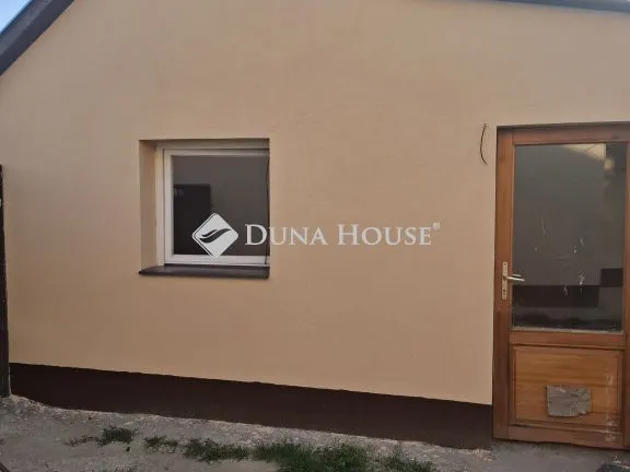 Eladó ház Tolna, Alkotmány utca 60 nm