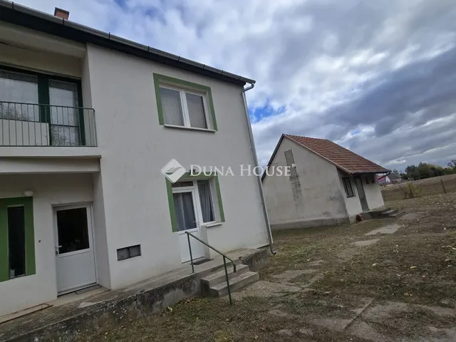 Eladó ház Dávod 96 nm