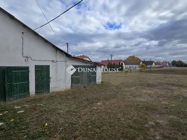 Eladó ház Dávod 96 nm