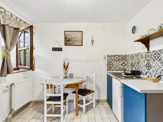 Eladó kereskedelmi és ipari ingatlan Pócsa 180 nm