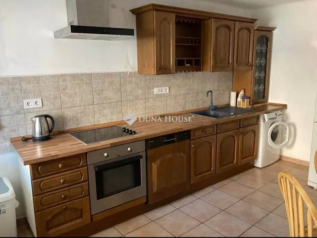 Kiadó ház Fadd 100 nm