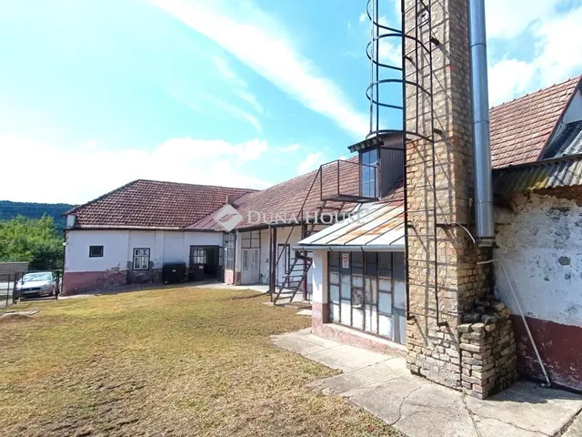 Eladó ház Gyönk 250 nm