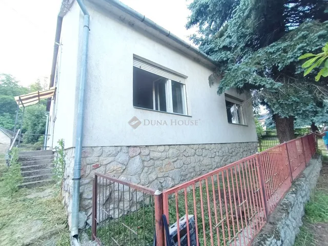 Eladó ház Hőgyész 100 nm
