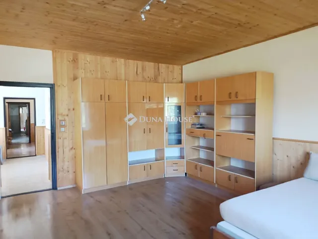 Eladó ház Kistormás 131 nm